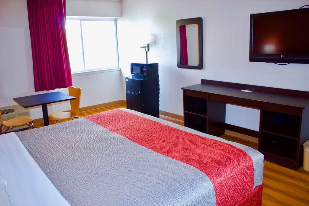 Hotel 6-new Stanton, Pa 2*